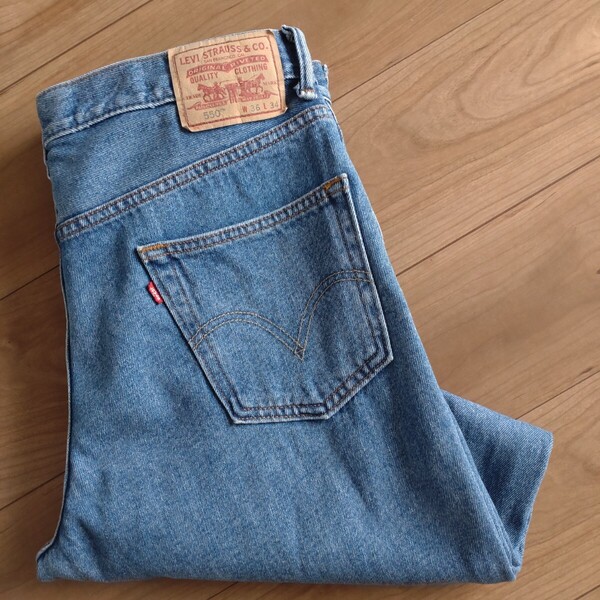Levi's 550ジーンズ/RELAXED/古着/実寸W36L30/裾直有【L4856】