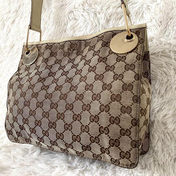 GUCCI グッチ GG柄 キャンバス ショルダーバッグ クロスボディ 斜めがけ レザー ポシェット スクエア マチあり ゴールド金具 120841