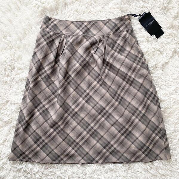 【定価4.5万】新品未使用 タグ付き Burberry London バーバリーロンドン ノバチェック 膝丈スカート フレア ピンク系 38 Mサイズ
