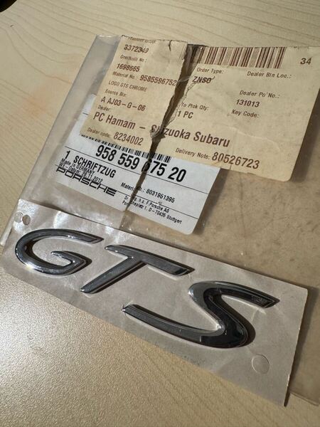 ポルシェ GTS 純正エンブレム カイエン パナメーラ 911 マカン ケイマンなど メッキ 未使用
