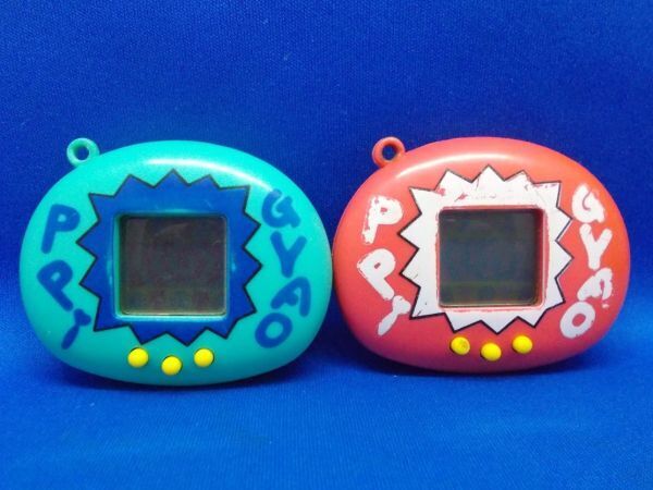 ぎゃおッpi グリーン&ピンク 2個セット 電子ペット 育成ゲーム たまごっち 駄菓子屋 チープトイ ぎゃおっぴ 現状品
