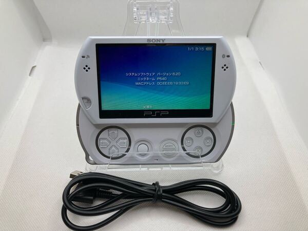 美品 PSPgoホワイト 充電器付き SONY ソニー プレイステーションポータブル
