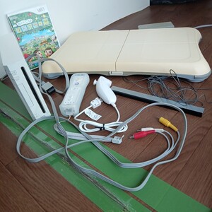 ★通電確認済み★ ニンテンドー Wii 本体 RVL-001 Wii Fit リモコン ヌンチャク SENSOR BAR ソフト まとめて セット 0613-B棚前-船-EI3