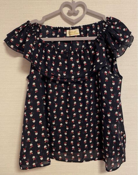w closet ノースリーブ ブラウス リンゴ柄 フリーサイズ ネイビー 新品