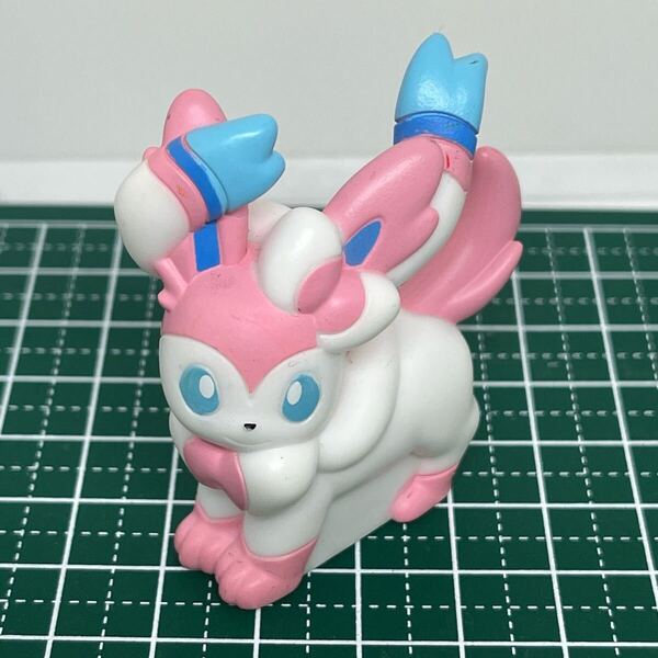 ニンフィア:3260:フィギュア:指人形:ポケモンキッズ:ソフビ:Pokmon:レトロ:現状品