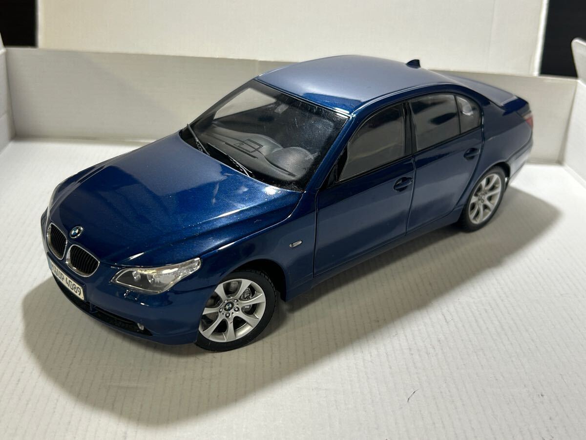 bmw-545i-e60-1-18-kyosho-v0-