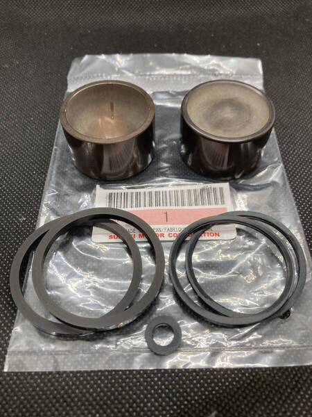 GSX400S GK77A 刀 リアキャリパー カシマコート 軽量アルミピストン 69100-40811 スズキ純正互換 トキコ/ニッシン シールセット