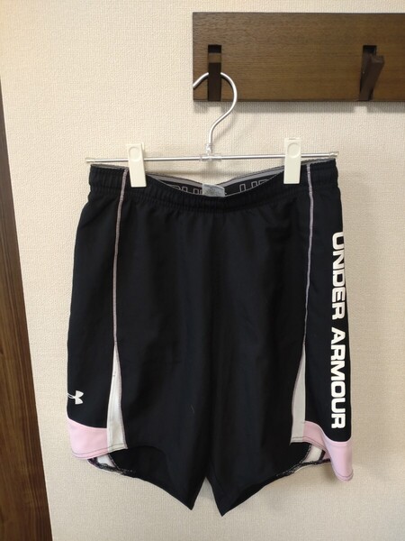 アンダーアーマー(UNDER ARMOUR) トレーニングウェア☆黒×ピンク☆表記サイズ:メンズSM