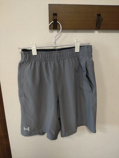 アンダーアーマー(UNDER ARMOUR) トレーニングウェア☆グレー 表記サイズ:メンズSM