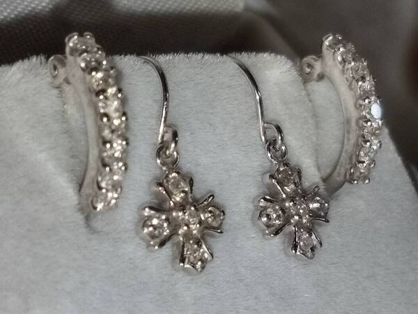 18金ホワイトゴールド × 天然ダイアモンド ピアス まとめて2点 / 保証書有 / K18WG刻印有 2点の内容【フープピアス&フックピアス】