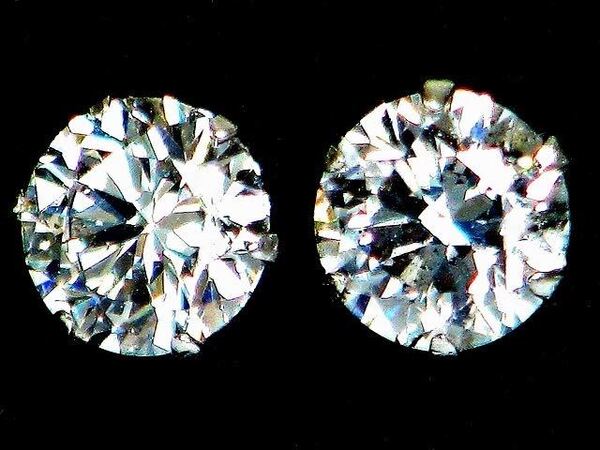 【宝石屋本舗】計0.50ct PT900 良質天然ダイヤモンド ピアス