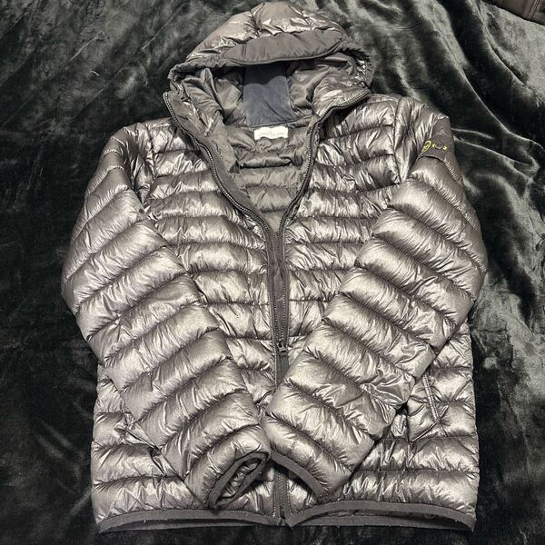 STONE ISLAND ストーンアイランド ダウンジャケット フード 黒 L