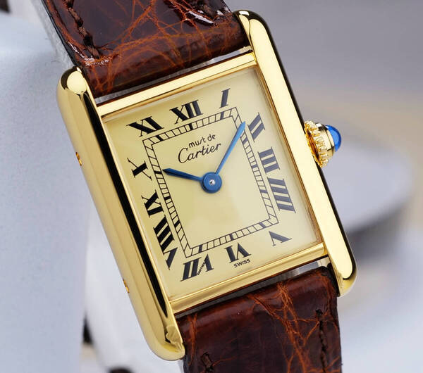 美品 カルティエ マスト タンク アイボリー ローマン SM Cartier
