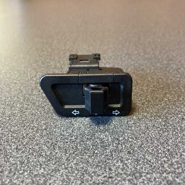 新品 送料込み Dio ウィンカースイッチ AF27 AF28 AF34 AF35 AF62 AF68用