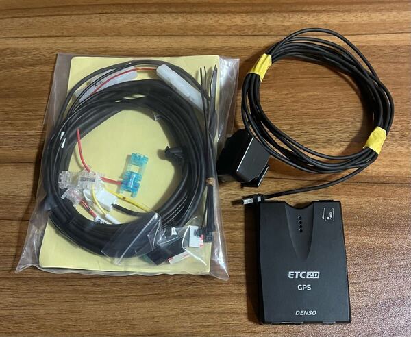 DENSO ETC2.0車載器 DIU-A011 中古 動作確認済 電源ケーブル新品 ①