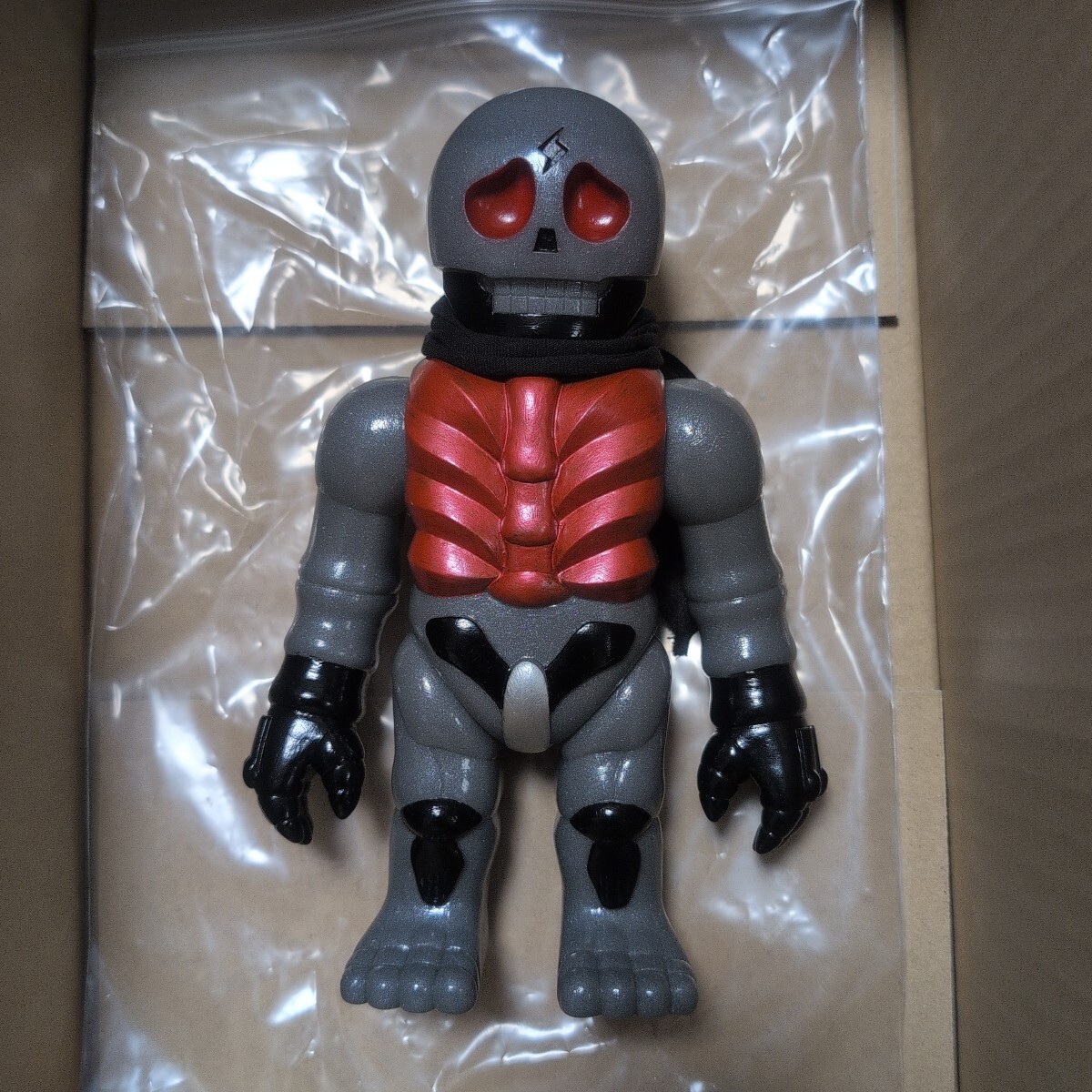 REALHEAD ドクロマニヨン 黒成型/グレー塗装/ピンク目 赤マフラー Yahoo!オークション -「ドクロマニヨン」の落札相場・落札価格