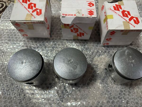 【新品未使用】スズキ GT750 純正 ピストン シリンダー 純正サイズ 検 マフラー ホイール エンジン
