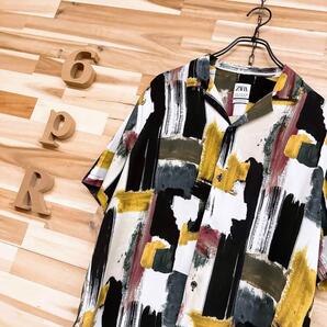 【ザラ】ZARA アート ウォール デザイン 半袖シャツ アロハシャツM 白×黒【HFby6PR】メンズ・洋服・春夏【6MQX】
