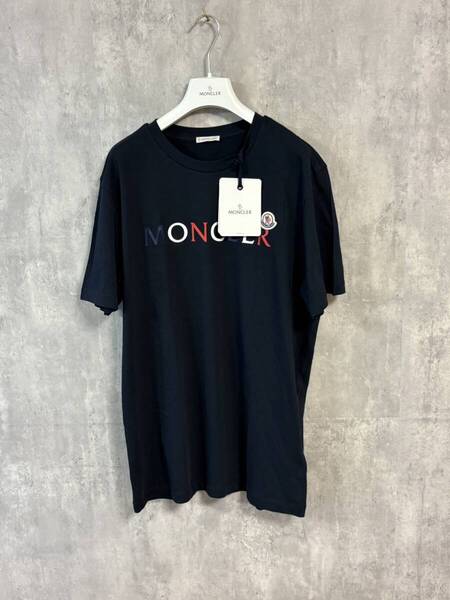 ☆新品未使用タグ付き☆ MONCLER tricolor lettering logo print MAGLIA T-SHIRT Tシャツ 紺色 ネイビー色 Lサイズ