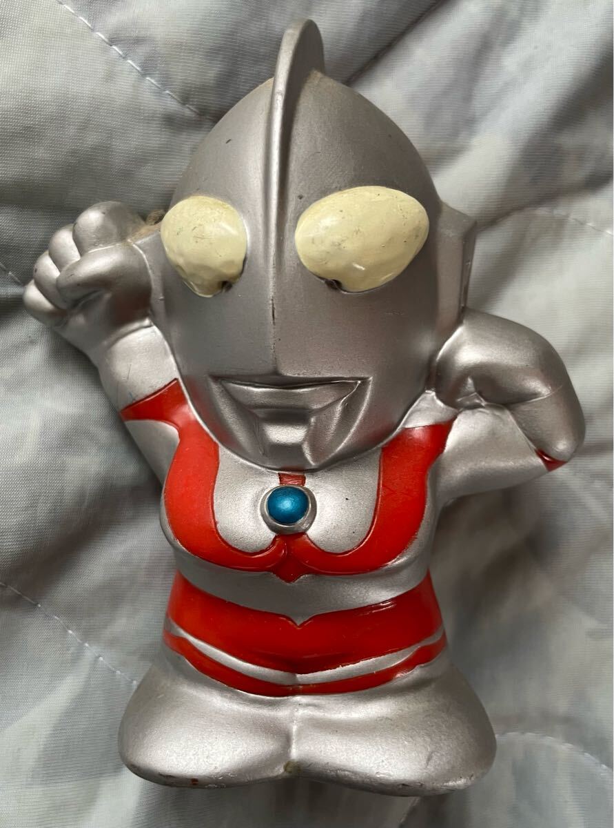 ウルトラマン フィギュア シルバー 赤貯金箱 Yahoo!オークション -「ウルトラマン 貯金箱」(ウルトラマン