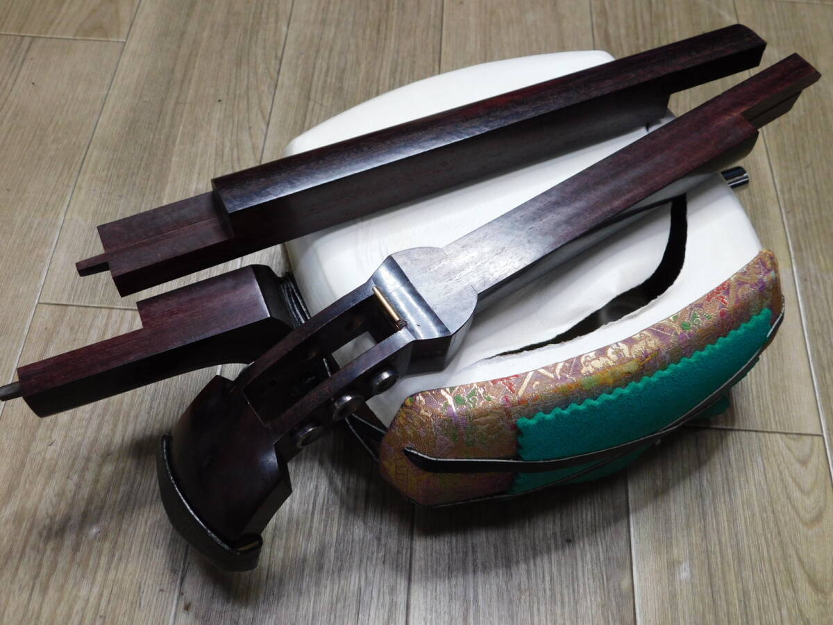 高級三味線 短棹 金細 トチびっしり 道具込み ハードケース付き