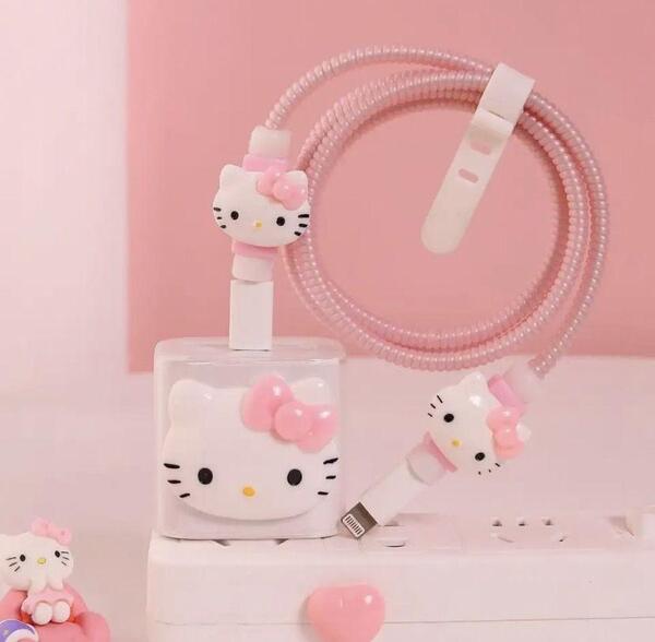 a86★新品未使用★ハローキティ ケーブルカバー 充電器 サンリオ かわいい アダプター iPhone android マイメロ ダニエル シナモロール