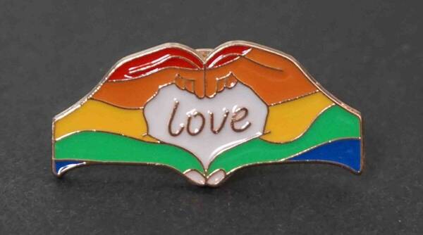《求愛虹ラブ注入》US彩色■新品■『アイドル』LGBT レインボー LOVE ■USピンバッジ■イベント パレード ファッション■衣服DIY■激渋