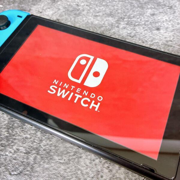 美品 未対策機 2017 Nintendo Switch 本体のみ 画面良好