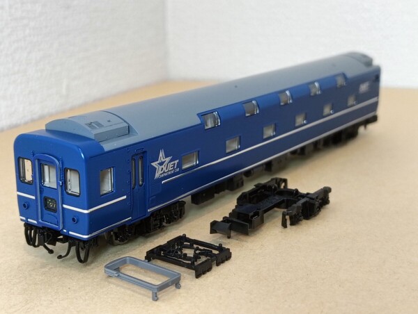 TOMIX オハネフ25 2100 /98858 JR 24系25形特急寝台客車(なは)基本セットばらし