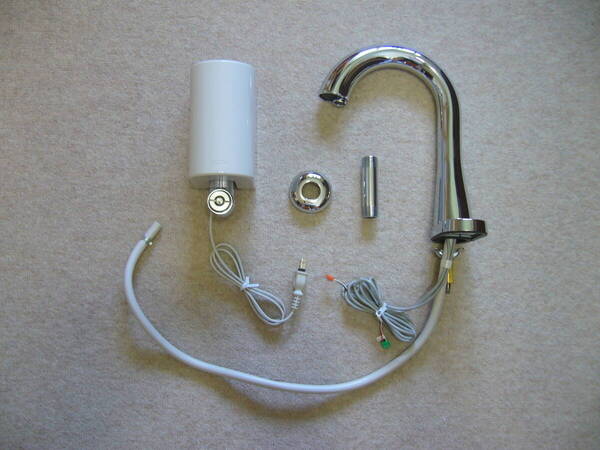 【未使用品】 TOTO 自動水栓 TEN76G (100V) アクアオート 2021年製