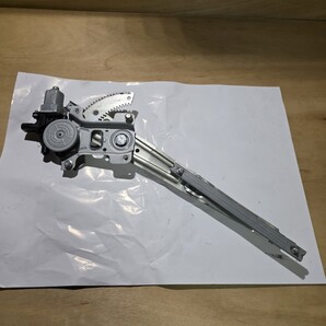 送料込み DBA-JC1 ライフ 純正 フロント 右 パワーウインドウレギュレーター モーター 運転席