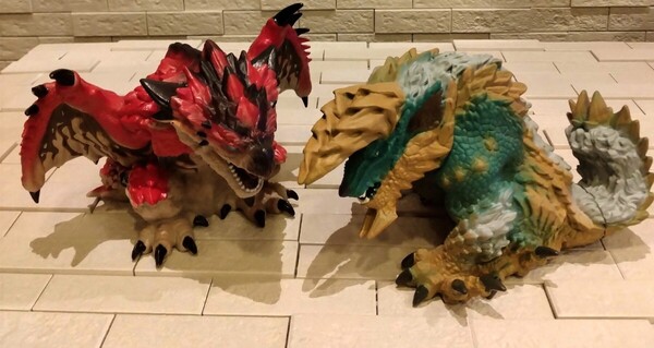 匿名配送込み モンスターハンター 鎮座獣 リオレウス ジンオウガ フィギュア セット モンハン