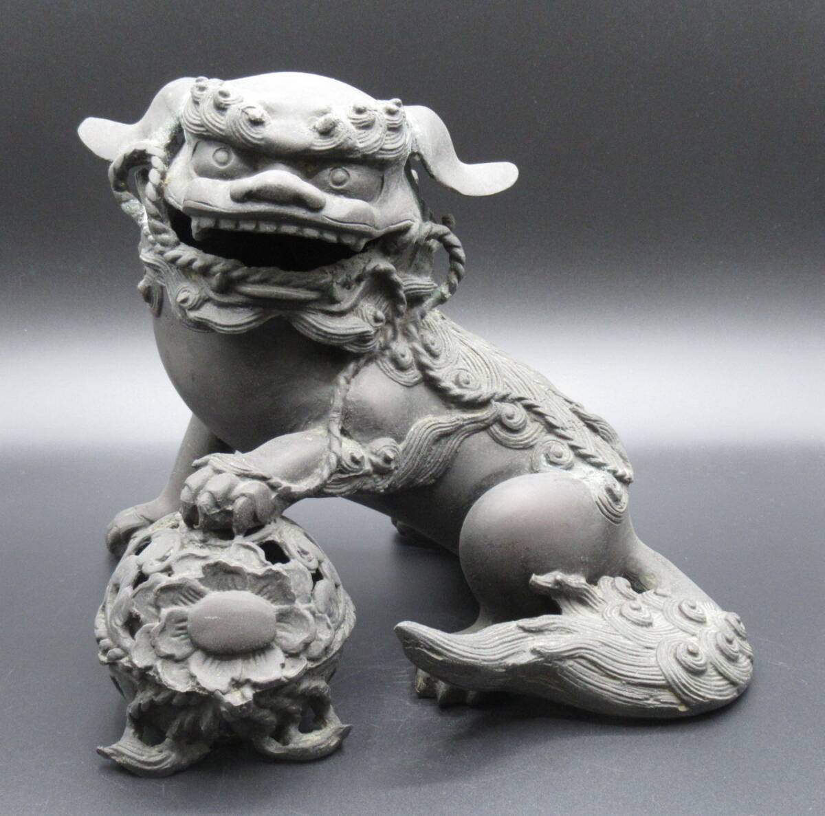 銅製 玉獅子 狛犬 Yahoo!オークション -「玉獅子 銅」(銅製) (金属工芸)の落札相場