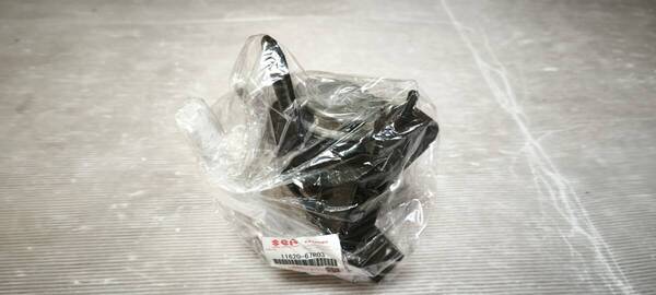 送料無料 新品未使用品 スズキ SUZUKI スイフトスポーツ ZC33S 純正部品 エンジンマウント 左(LH) 助手席側 エンジンマウンティング