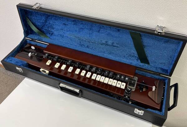 ST 【送料無料】 Kimura キムラ 大正琴 ピック1枚 ハードケース 和楽器 弦楽器 アンプ 出力