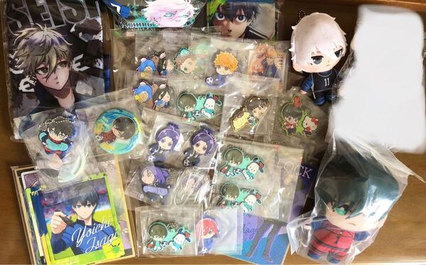 【ブルーロック】 グッズ まとめ売り ぬいぐるみ エコバッグ 缶バッジ ラバーキーホルダー 色紙 カード 潔世一 糸師凛
