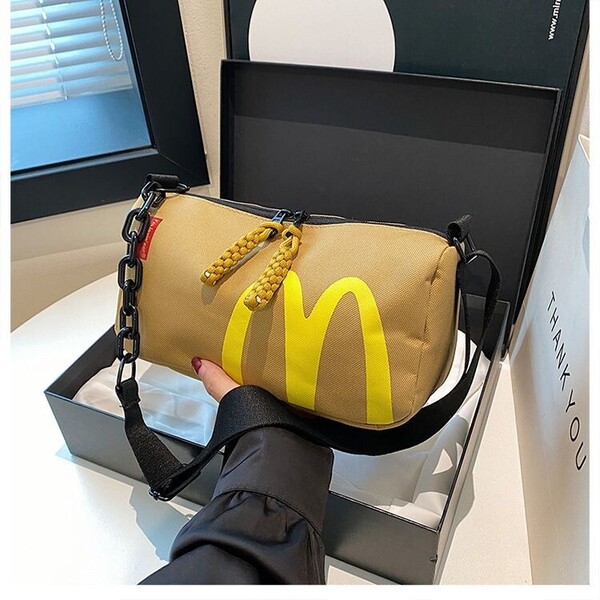 新品 【スターバックス】スタバトートバック ハンドバッグ ショルダーバッグ 小物入れ 海外限定 イエロー