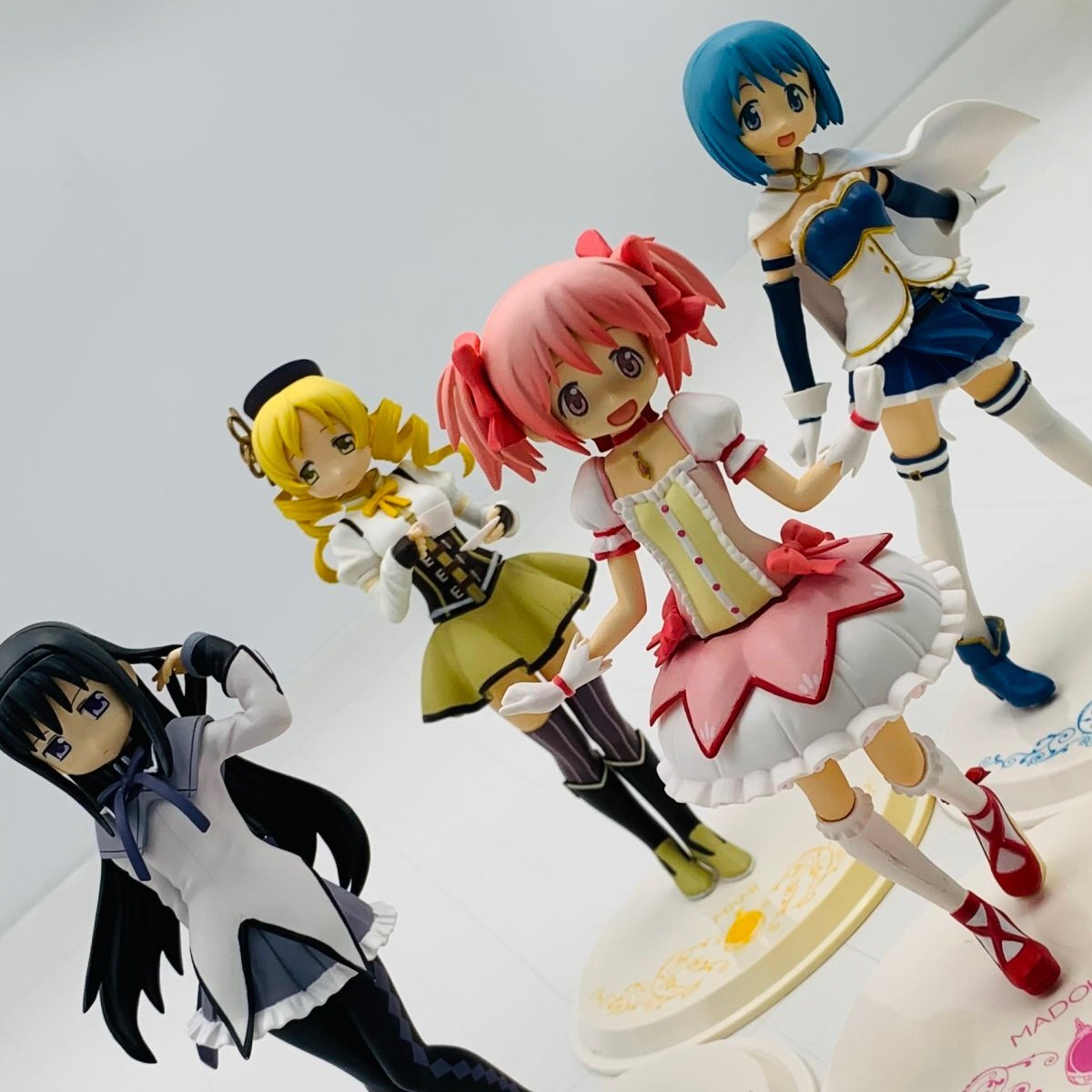 新品 魔法少女まどか☆マギカ DXフィギュア 全2種セット Yahoo!オークション -「まどか マギカ dx フィギュア」の落札
