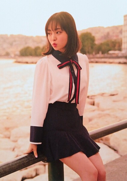 今泉佑唯 LoppiHMV限定カバーVer.写真集 誰も知らない私 帯あり