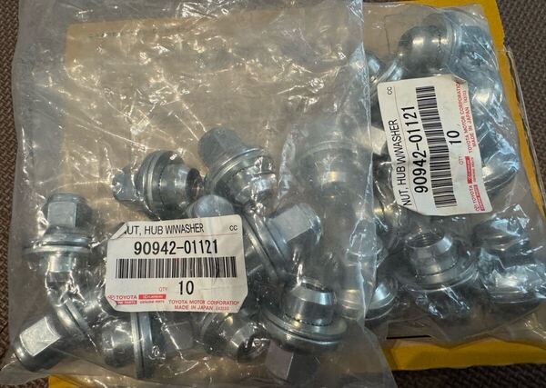 ☆新品 未使用品☆ 送料込み トヨタ 新型 40 アルファード ヴェルファイア 純正 平座 ホイール ナット 20ヶ M14×P1.5 HEX21 90942-01121