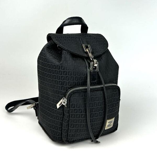 美品■FENDI フェンディ ズッカ柄 ズッキーノ ミニ リュックサック キャンバス レザー 巾着型 ブラック FF シルバー バックパック 男女兼用
