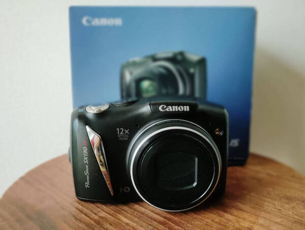 送料無料! Canon PowerShot SX130 IS コンパクトデジタルカメラ コンデジ 動作確認済 液晶ヒビ有 元箱 付属品