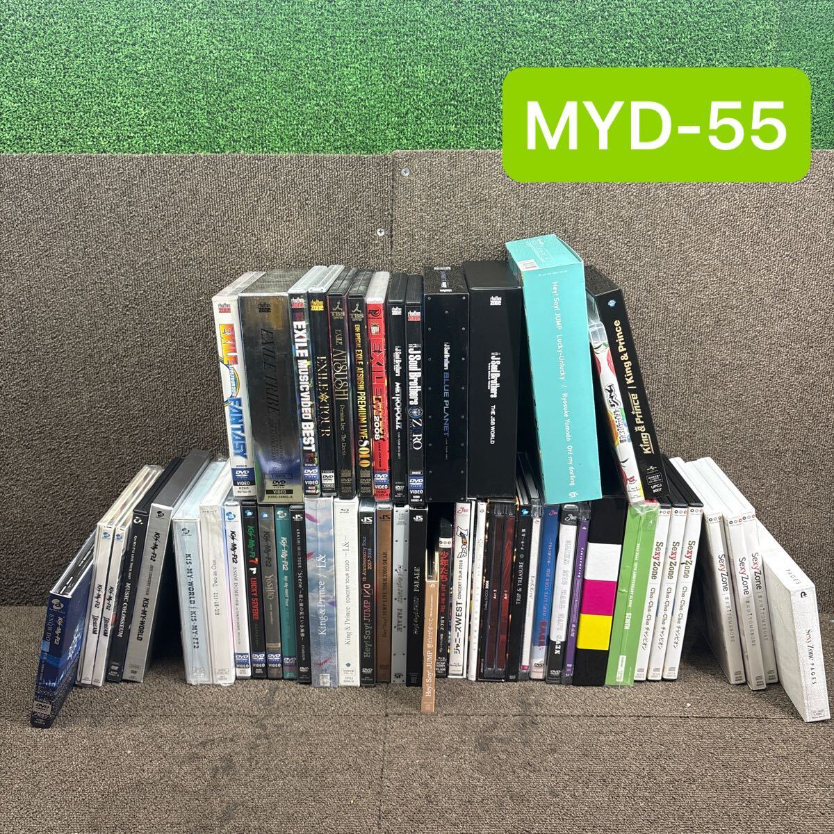 NEWS グッズまとめ売り ライブDVD CD 6人時代他 - メルカリ