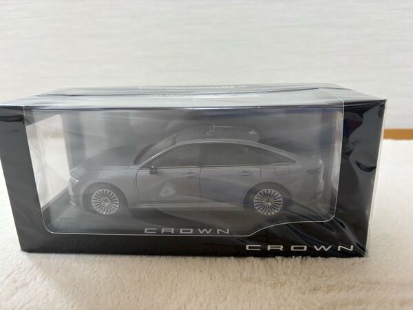 トヨタ 新型クラウンセダン HEV カラーサンプルミニカー(1/30 スケール)プレシャスメタル☆