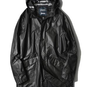 12,6万【Herno ヘルノ 新品】春夏秋◇超高性能で超軽量250g◇シャツ並に軽やかでも着ればドレス顔◇ゴアテックス素材◇Laminarフードコート
