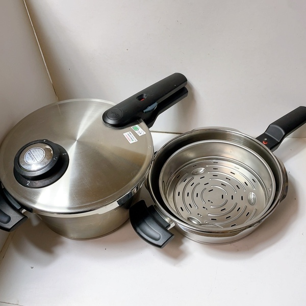 送料無料 即決 中古★Fissler フィスラー 圧力鍋 ステンレス 2.5L & 4.5L 22.5cm キッチン道具 調理器具 鍋