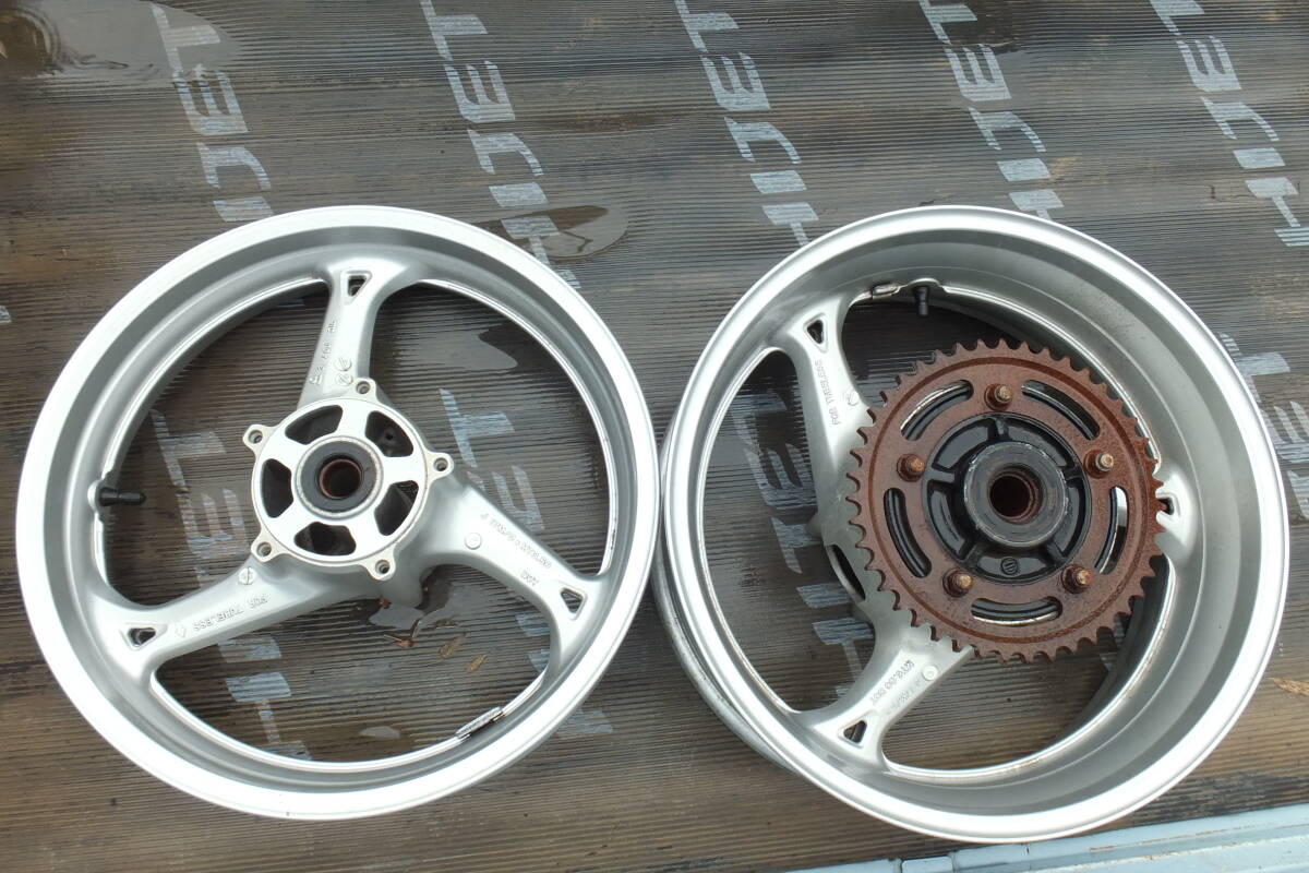 SUZUKI GSX1300R 隼 hayabusa 前後ホイール取り外し Removing