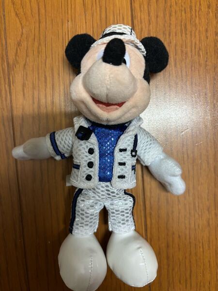 東京ディズニーランド クラブマウスビート ミッキーマウス ぬいば ぬいぐるみバッジ
