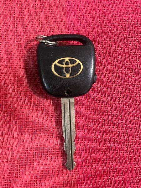 トヨタ TOYOTA純正 キーレス 1ボタン クラウン/エステート/ハイエース/アルテッツァ/ エスティマ 送料無料・追跡あり(100)