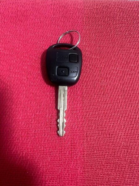 トヨタ TOYOTA 純正 キーレス キー 鍵 2ボタン 2B 動作確認済み ボタン良好 ノア ヴォクシー ウィッシュ アルファード アイシス (16A)
